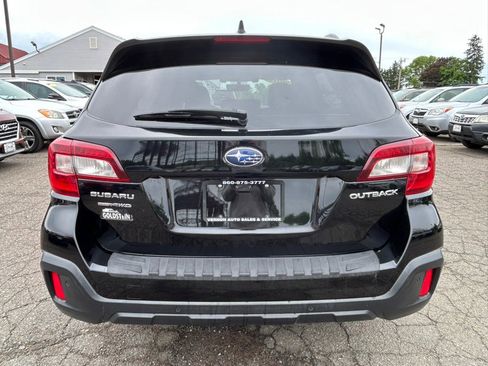 Used 2018 Subaru Outback 2.5i Touring AWD/4WD image 6