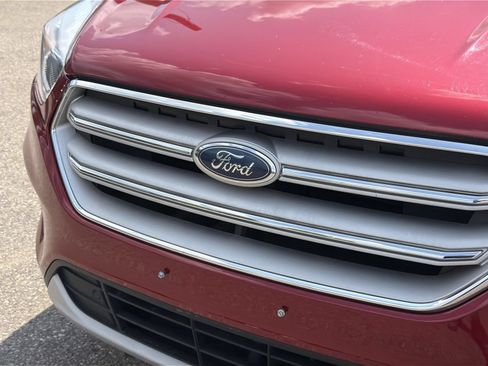 Used 2019 Ford Escape Titanium AWD/4WD image 13