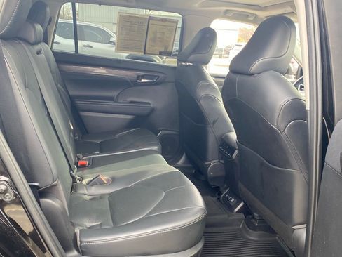 Used 2020 Toyota Highlander Limited image 20
