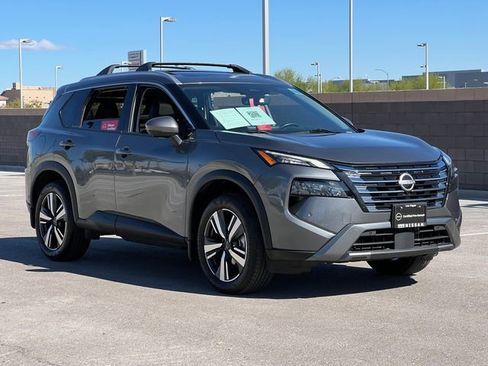 Certified 2024 Nissan Rogue SL w/ SL Premium Package FWD image 9