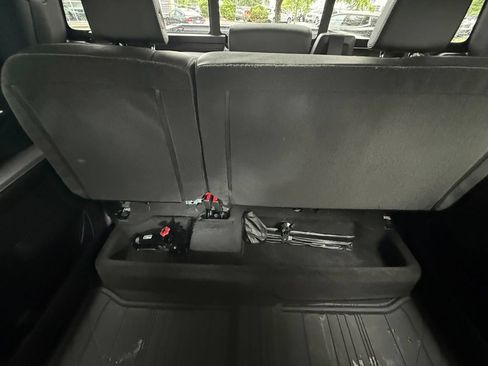 Used 2023 Chevrolet Silverado 1500 High Country w/ High Country Premium Package AWD/4WD image 34