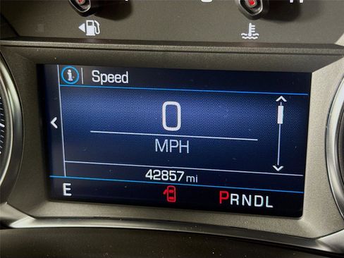 Used 2024 Chevrolet Equinox LT image 2