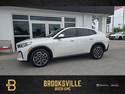 Used 2026 BMW X2 xDrive28i AWD/4WD image 1