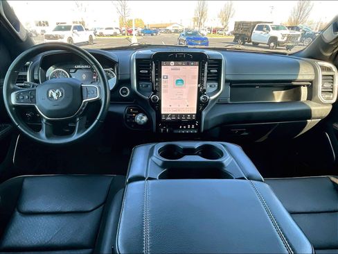 Used 2023 RAM 1500 Laramie AWD/4WD image 6