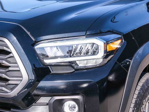 Certified 2022 Toyota Tacoma TRD Off-Road w/ TRD Premium Off Road Package AWD/4WD image 12