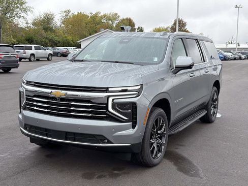 New 2026 Chevrolet Suburban LT w/ Comfort Package image 10