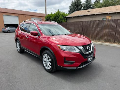 Used 2017 Nissan Rogue S w/ S Appearance Package AWD/4WD image 3