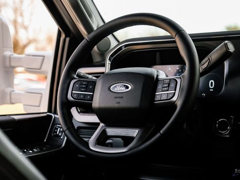 Used 2026 Ford F450 Lariat w/ FX4 Off-Road Package AWD/4WD image 59