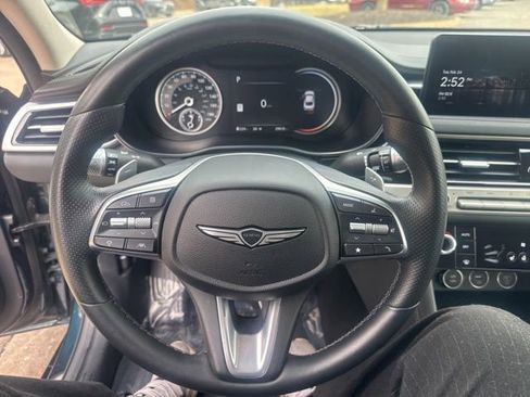 Used 2025 Genesis G70 2.5T image 16