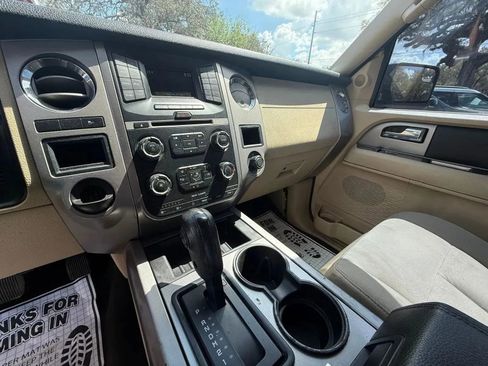 Used 2017 Ford Expedition XLT RWD image 11