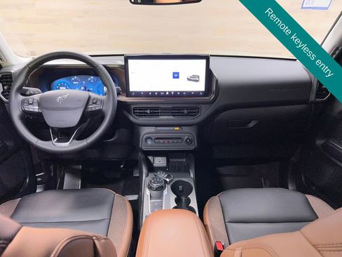 Used 2025 Ford Bronco Sport Outer Banks image 2