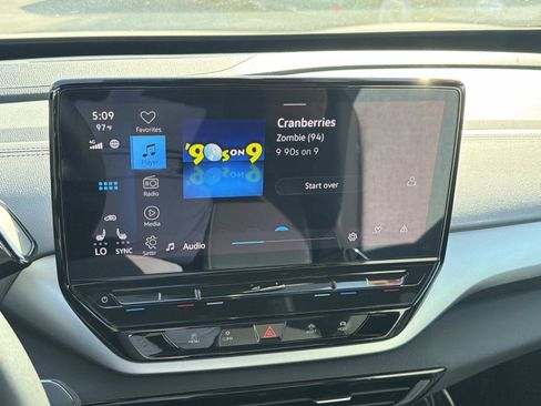 Certified 2023 Volkswagen ID.4 Pro RWD image 27