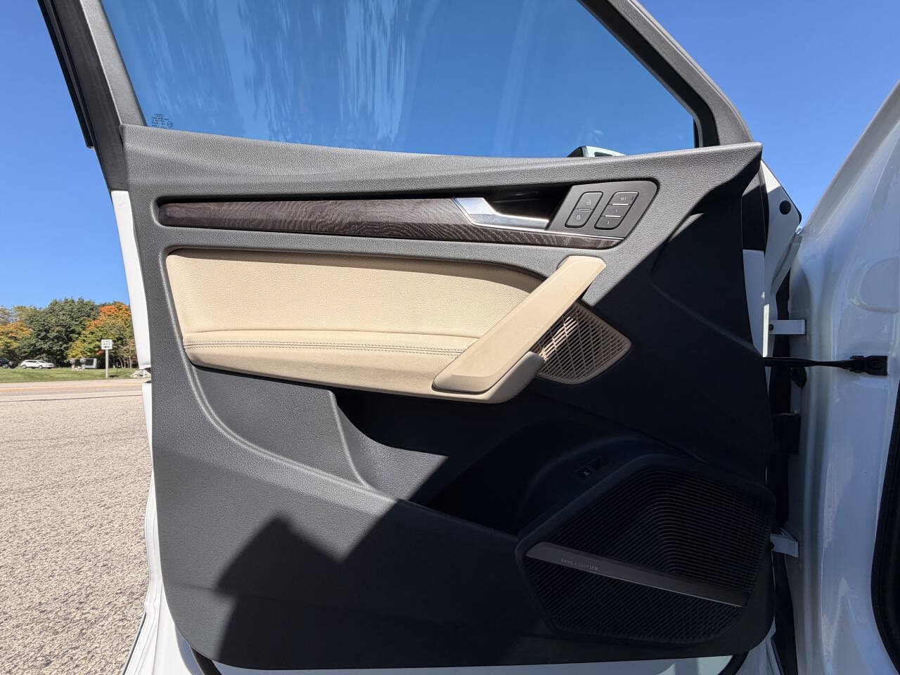 Used 2019 Audi Q5 2.0T Premium Plus w/ Premium Plus Package AWD/4WD image 11