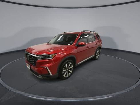 Used 2023 Honda Pilot Elite image 4