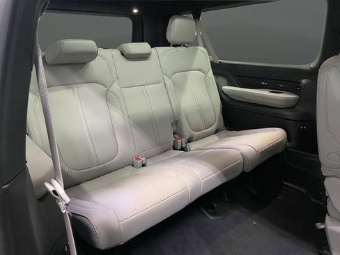 New 2026 Jeep Grand Wagoneer L w/ Premium Group I image 38