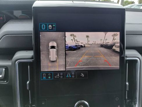 Used 2025 GMC Yukon Denali AWD/4WD image 27