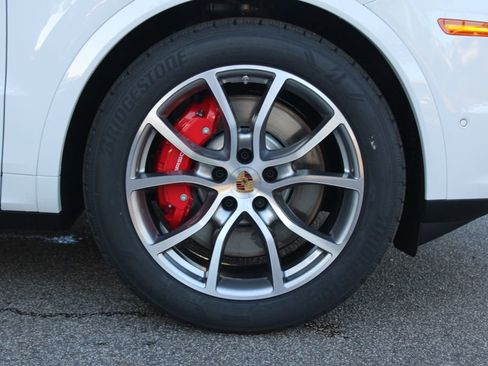 New 2026 Porsche Cayenne S image 16