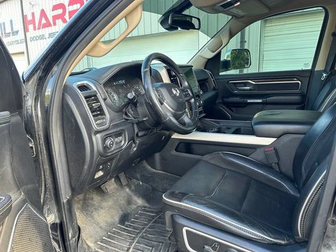 Used 2019 RAM 1500 Laramie AWD/4WD image 13