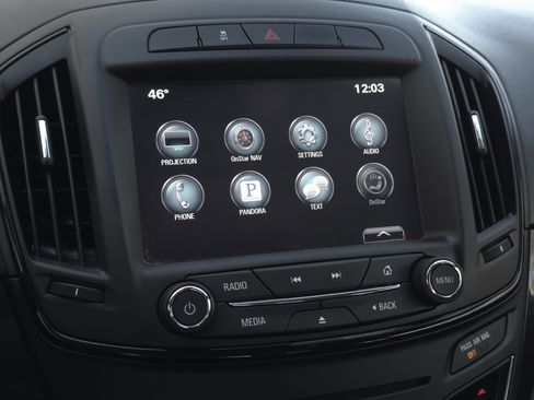 Used 2017 Buick Regal Sport Touring image 17