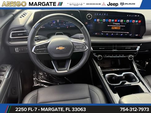 Used 2026 Chevrolet Traverse LT w/ Enhanced Driving Package FWD image 14
