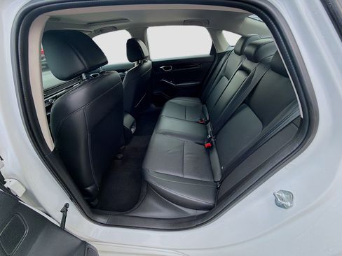 Used 2022 Honda Civic Touring image 23