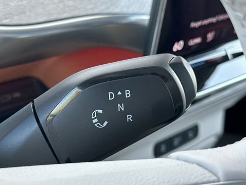 New 2025 Volkswagen ID. Buzz 1st Edition image 21