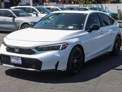 Used 2025 Honda Civic Sport image 3