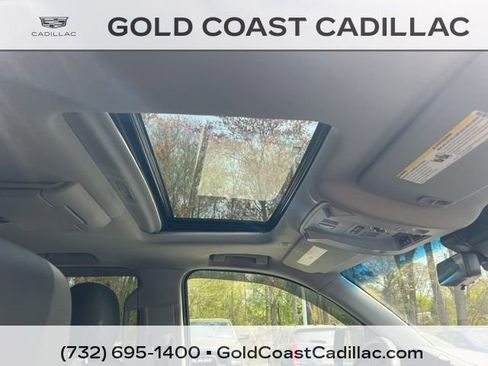 Used 2019 Cadillac Escalade ESV Premium Luxury image 8