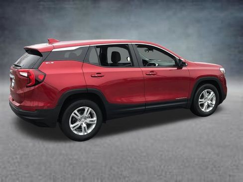 Used 2023 GMC Terrain SLE image 8