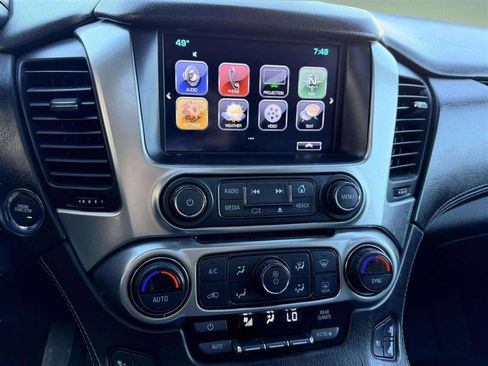Used 2017 Chevrolet Suburban Premier image 27