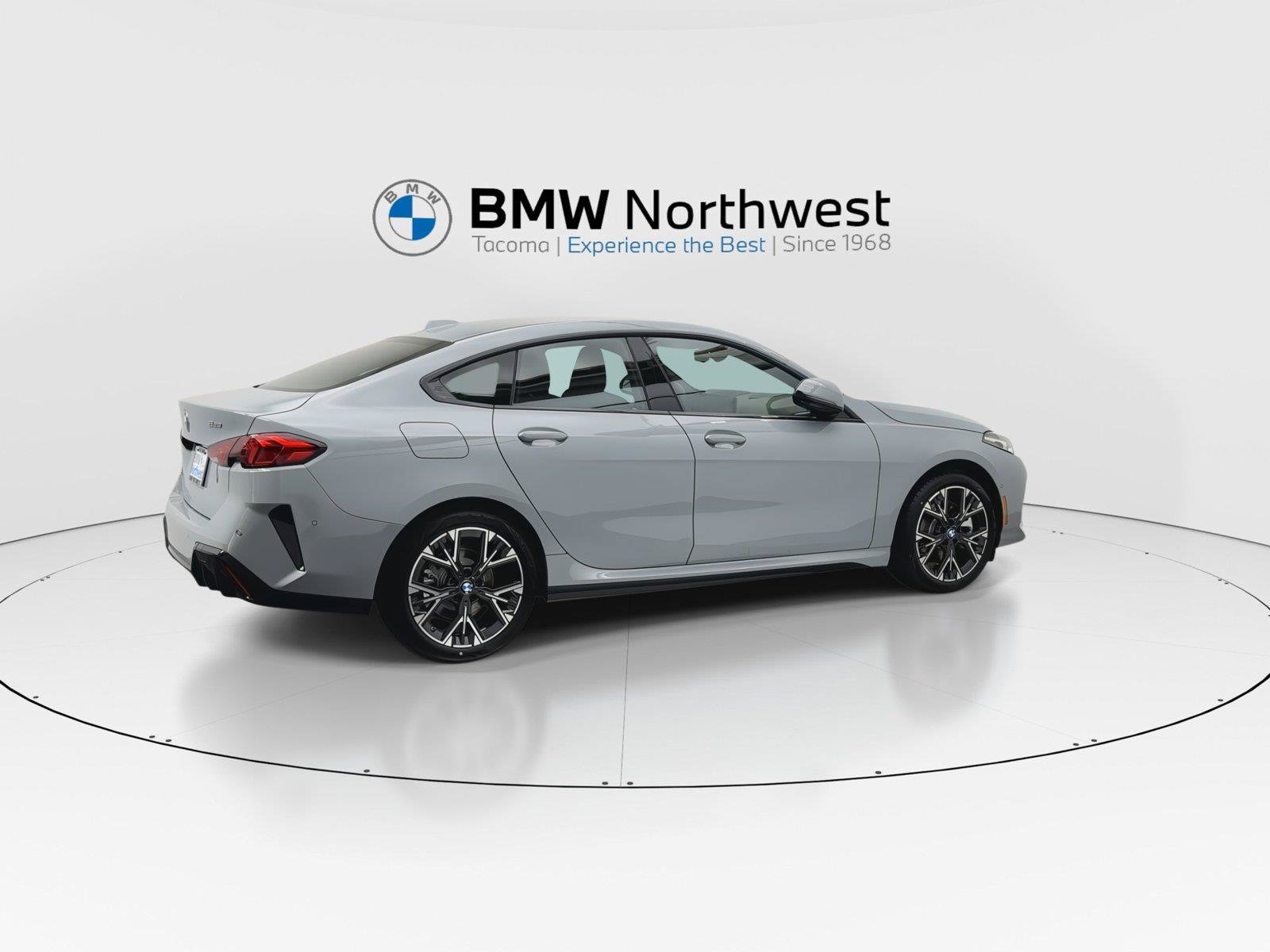 Used 2026 BMW 228i xDrive w/ Technology Package AWD/4WD image 4
