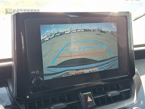 Used 2024 Toyota Corolla LE w/ LE Convenience Package FWD image 18