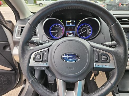 Used 2017 Subaru Outback 2.5i Premium AWD/4WD image 8