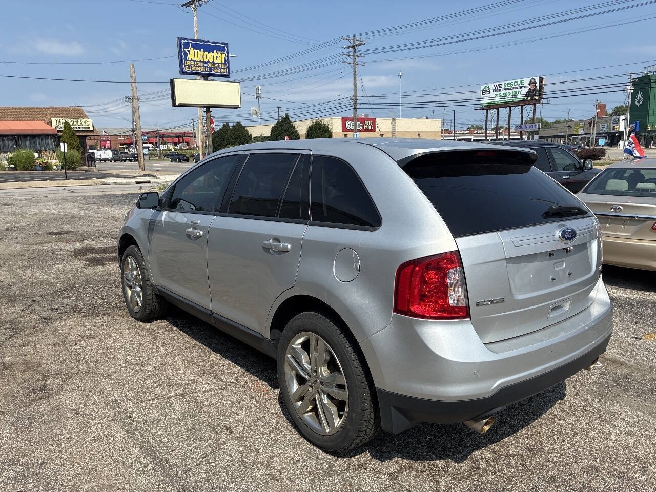 Used 2014 Ford Edge SEL w/ Equipment Group 205A FWD image 5
