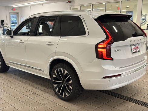 New 2026 Volvo XC90 T8 Ultra w/ Protection Package Premier AWD/4WD image 7