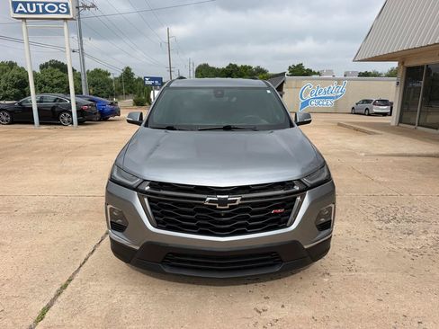 Used 2023 Chevrolet Traverse RS FWD image 2