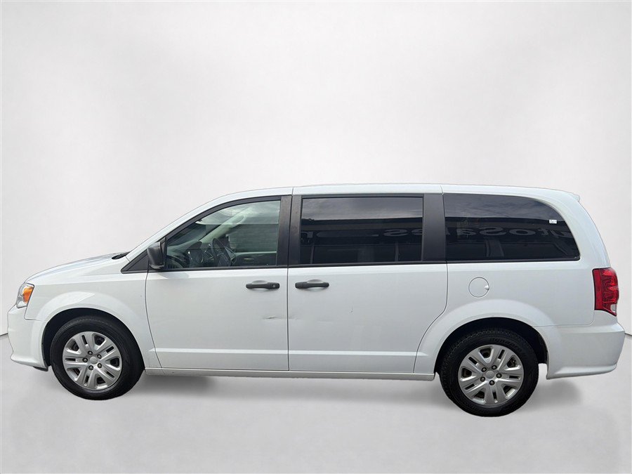 Used 2019 Dodge Grand Caravan SE FWD image 12