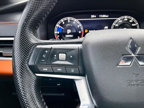 Used 2022 Mitsubishi Outlander SEL image 23