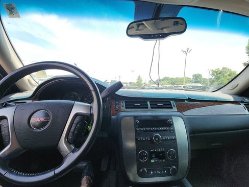 Used 2007 GMC Yukon SLT w/ SLT Preferred Equipment Group RWD image 17