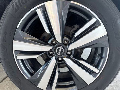 Used 2023 Nissan Rogue Platinum w/ Platinum Premium Package AWD/4WD image 5