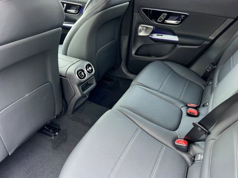 New 2026 Mercedes-Benz GLC 300 image 4