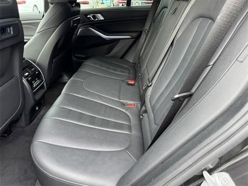 Used 2022 BMW X5 xDrive40i w/ Premium Package AWD/4WD image 12