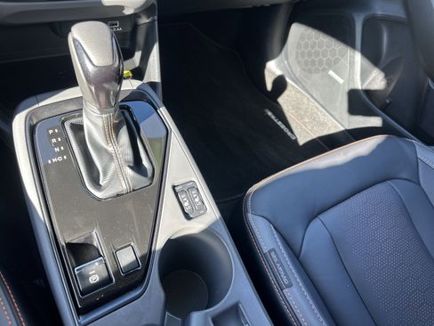 Used 2025 Subaru Crosstrek 2.5i Limited w/ Popular Package #4A image 19