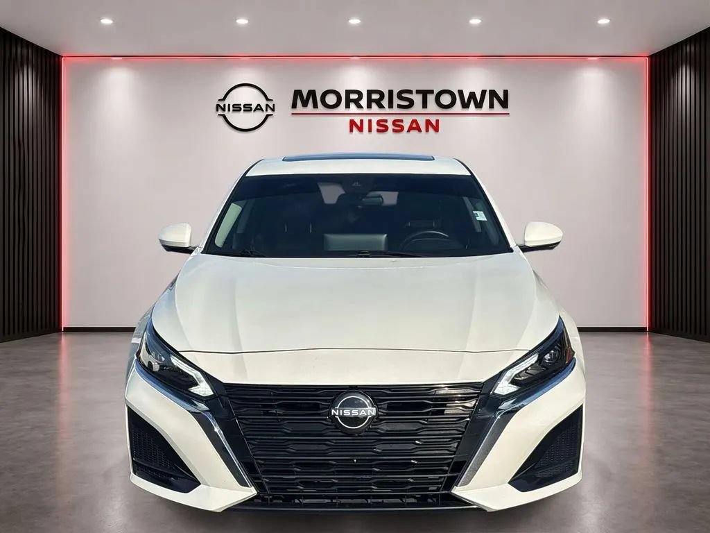 Used 2024 Nissan Altima 2.5 SL FWD image 9