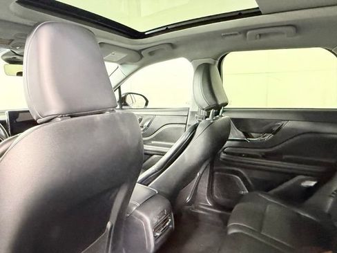 Used 2022 Lincoln Corsair Reserve w/ Elements Package FWD image 26