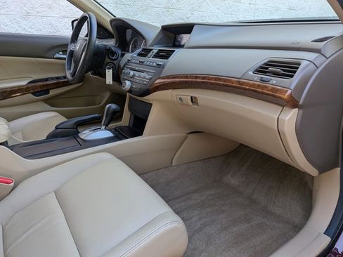 Used 2010 Honda Accord EX-L image 21