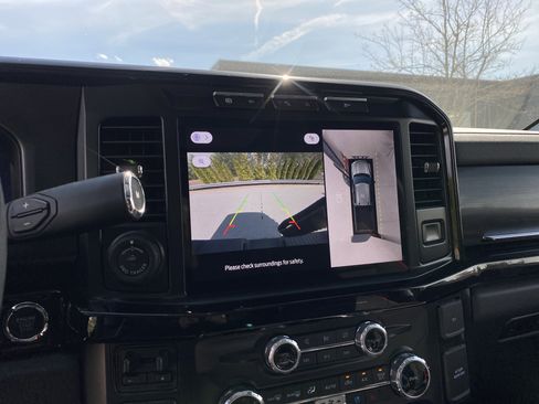 Used 2024 Ford F250 Lariat w/ Lariat Ultimate Package image 33