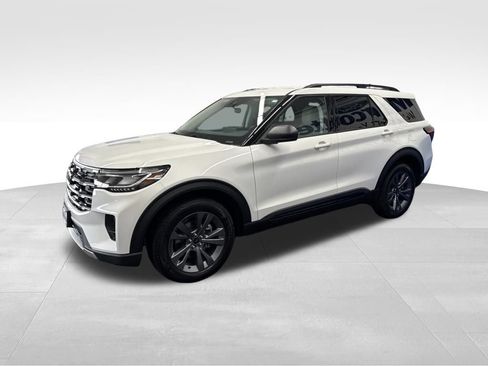New 2026 Ford Explorer Active w/ Active Comfort Package AWD/4WD image 6