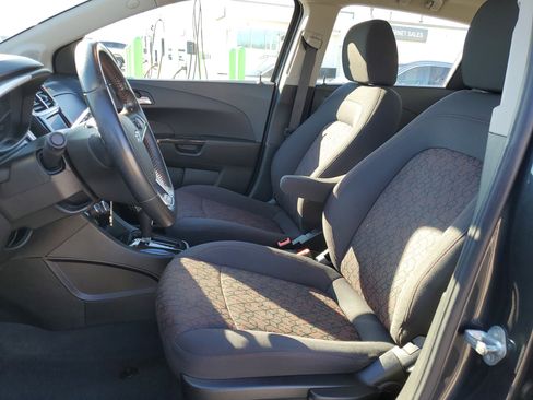 Used 2020 Chevrolet Sonic LT image 16