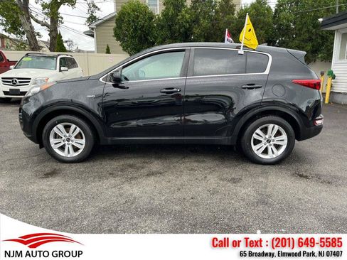 Used 2019 Kia Sportage LX AWD/4WD image 6
